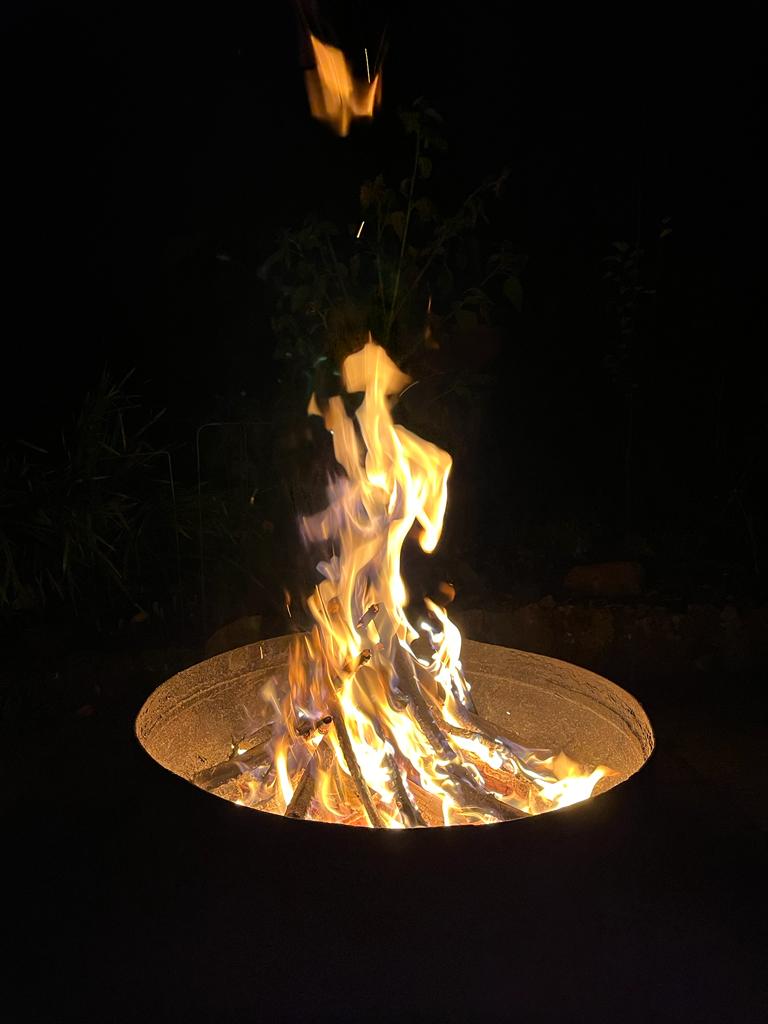 Wohlige Wärme am Lagerfeuer