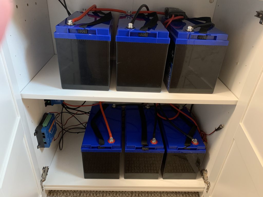 Batterieschrank